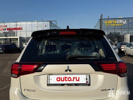 Mitsubishi, Outlander, 2400, 167, бензин, внедорожник, вариатор, полный привод, среднее состояние, левый, белый, 3 449 000 ₽
